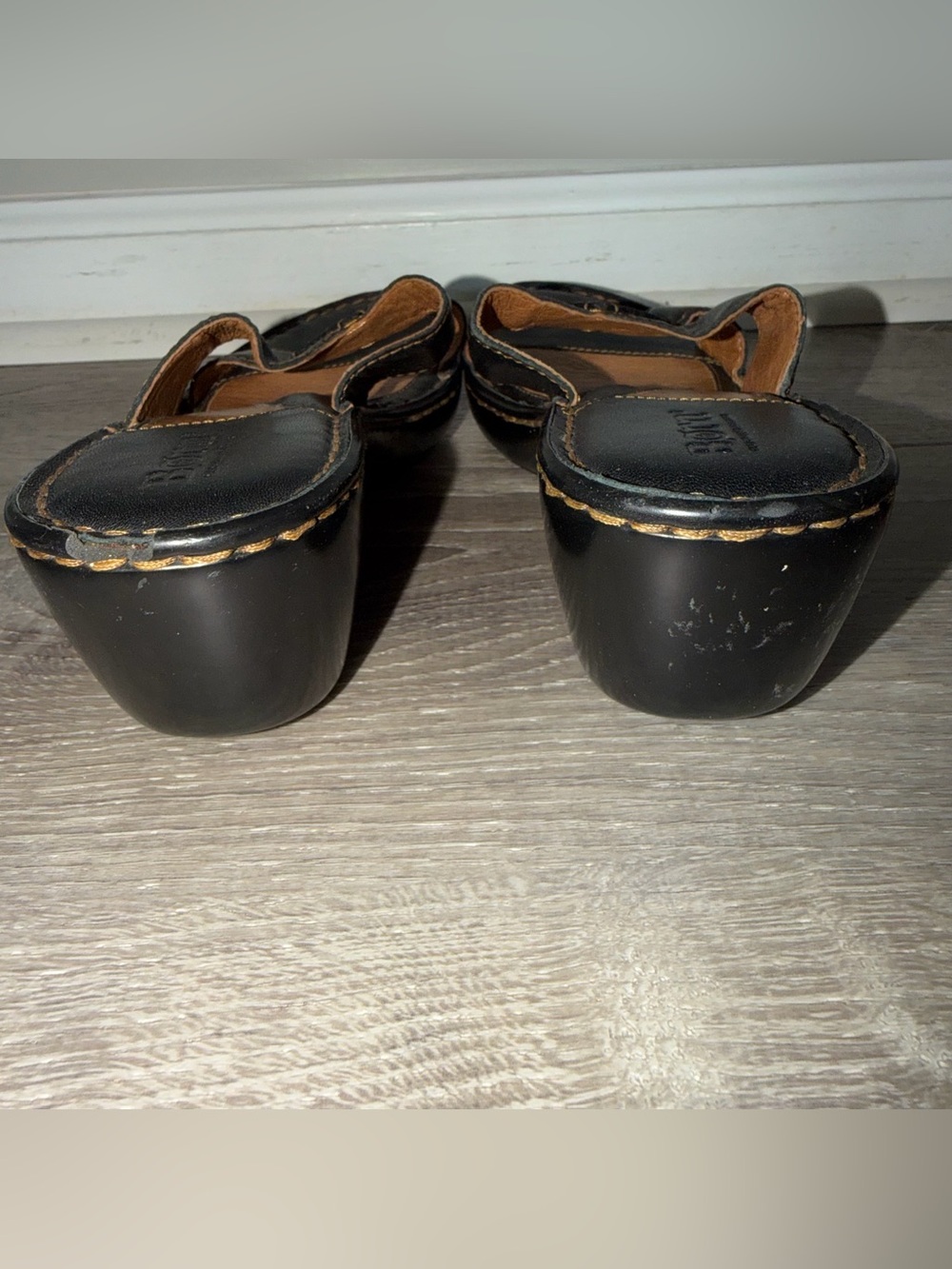 Born Black Leather upper crossover slip on Slide Sandals 7 - Picture 7 of 11
